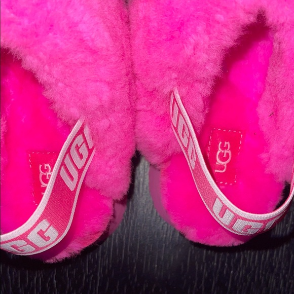 UGG Vibrant Pink Slippers with Heart Accent. Brand New‼️ Without Box - Picture 9 of 15